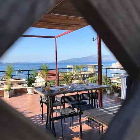 Ξενοδοχείο Gjoni 3*