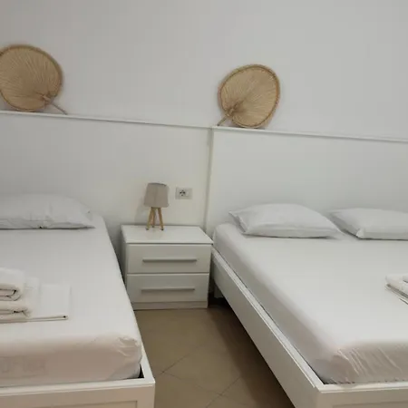 Gjoni Hotel 3*