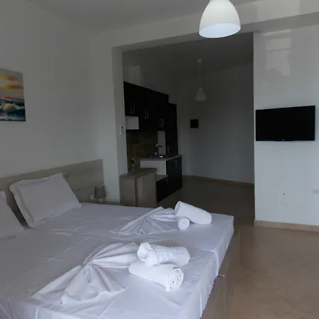Gjoni 3* ساراندا